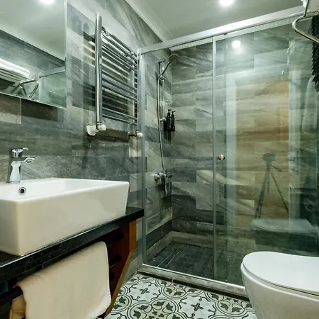 Hotel Frt Airport 4*