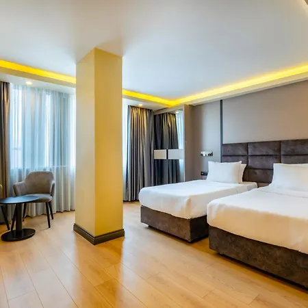 Frt Airport Hotel 4*