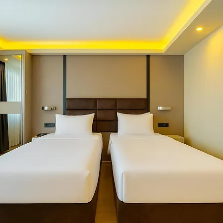 Frt Airport 酒店 4*